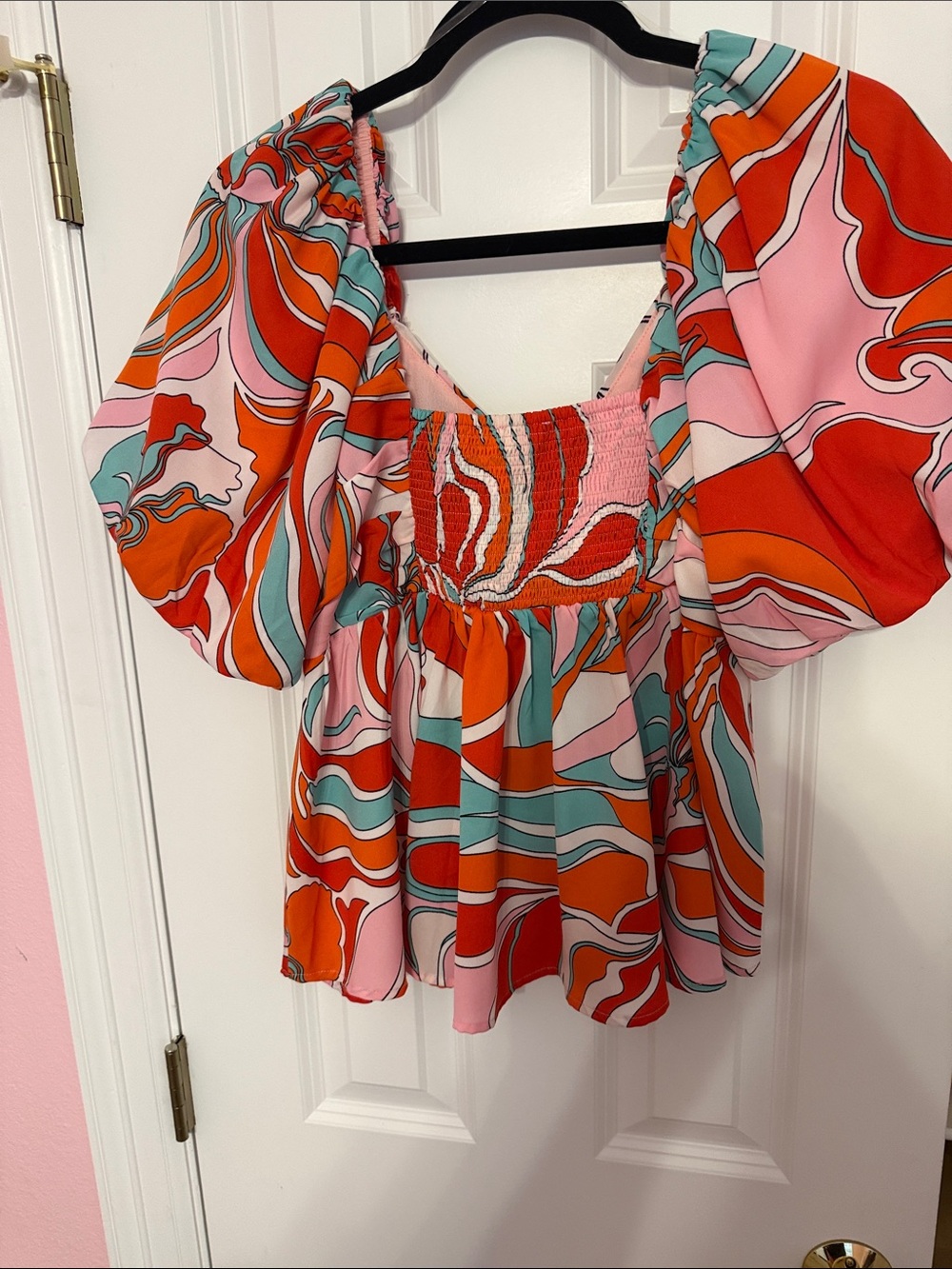 NWT Abstract Print Puff-Sleeve Women's Top - Pink & Orange - Picture 2 of 5